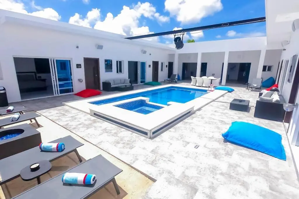 Luxury Party Villa In A Private Area contacts